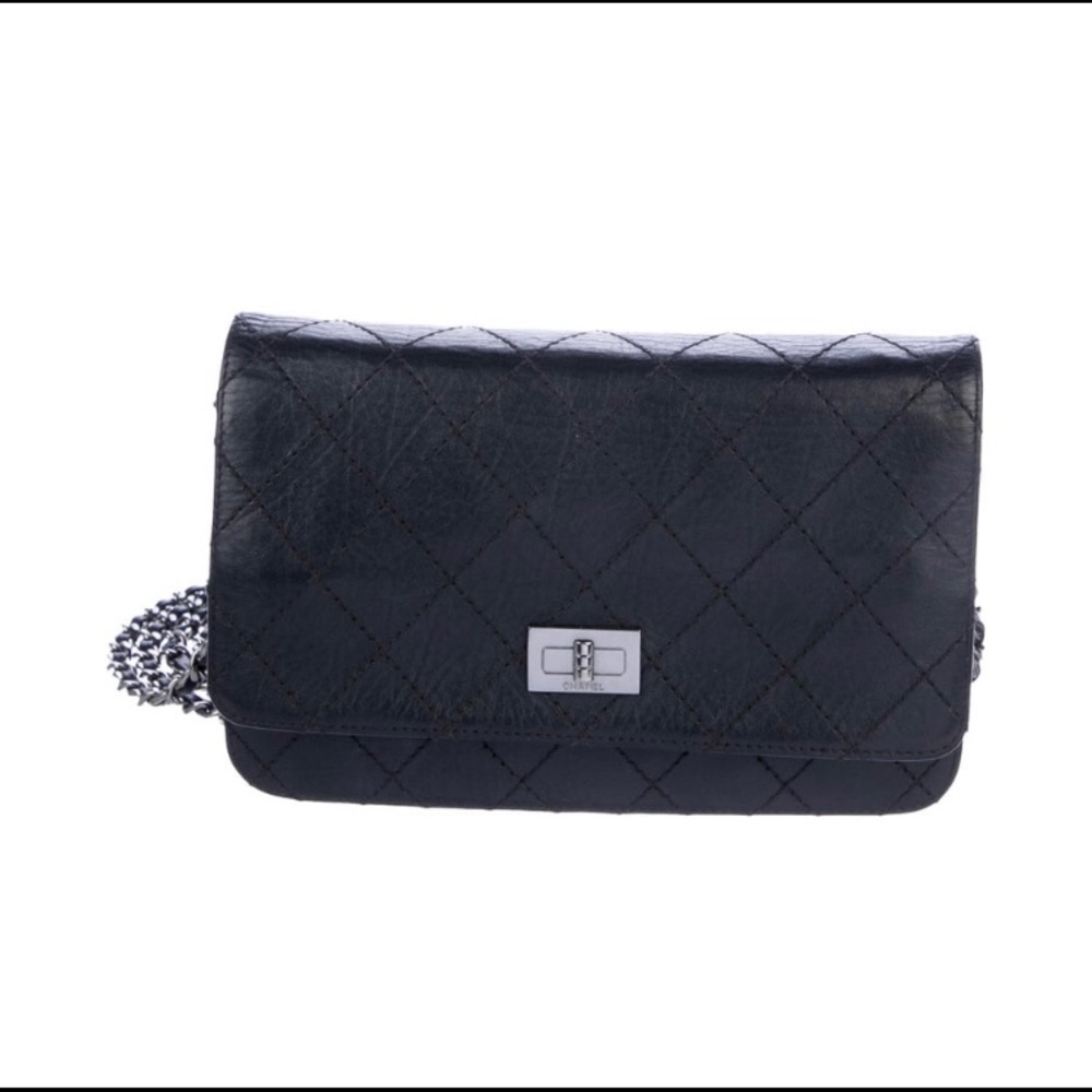Chanel reissue wallet on chain